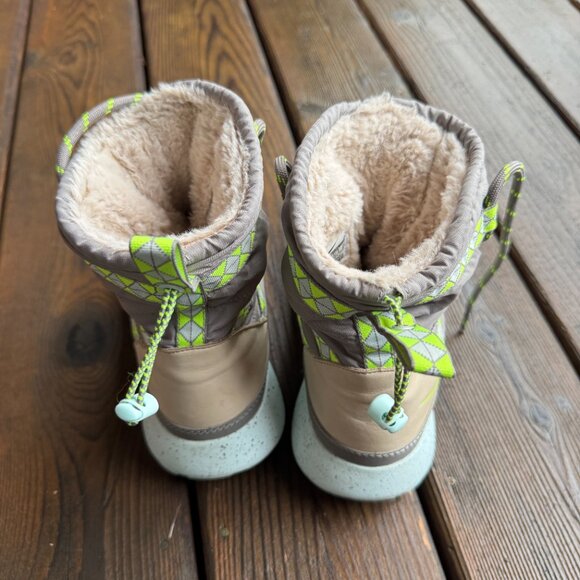 NIKE Roshe Run Hi Sneakerboot Gray/Lime Shoes in Women's 9 - 616724-001 - Picture 9 of 13